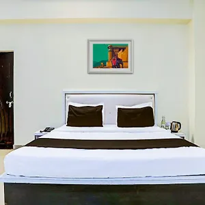 Super O Hyderabad Gate Iit Bhu Hotel